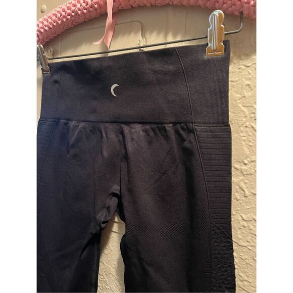 Zyia Active Black Leggings Woman’s Size Medium - Picture 12 of 13
